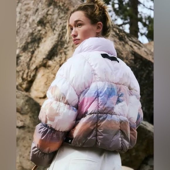 New Free People Movement In a Bubble Shine Puffer Jacket Primaloft. L - Picture 4 of 15